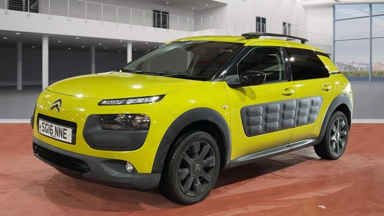 CITROEN C4 CACTUS 1.6 BLUEHDI 100 FLAIR Hatchback