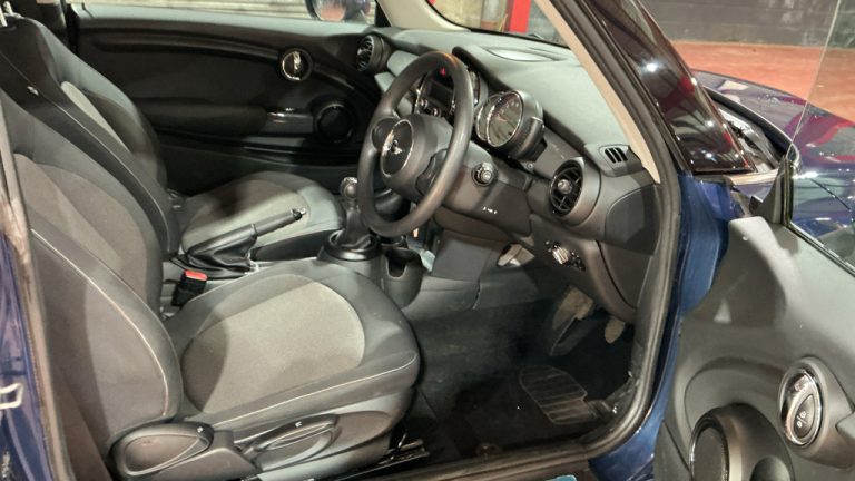 MINI COOPER 1.5 D 116 Hatchback
