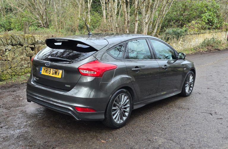 2018 Ford Focus ST Line 140
