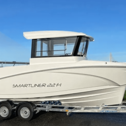 NEW Smartliner 22 Fisher Pilothouse