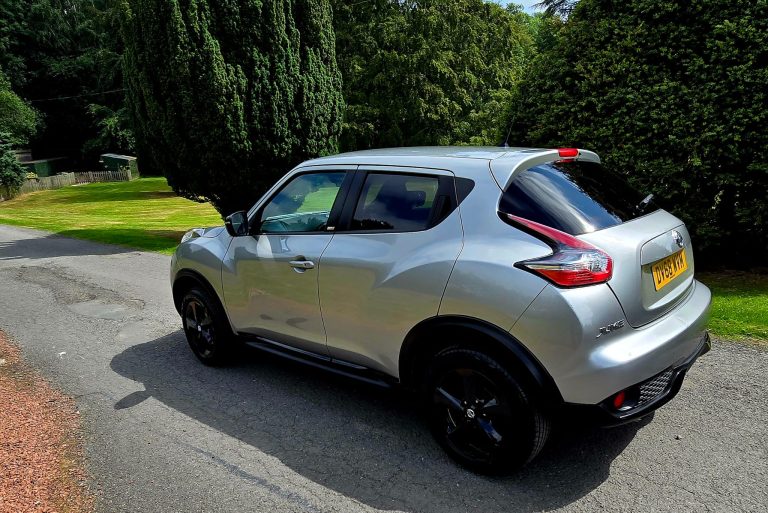 NISSAN JUKE 1.6 BOSE PERSONAL ED. Hatchback
