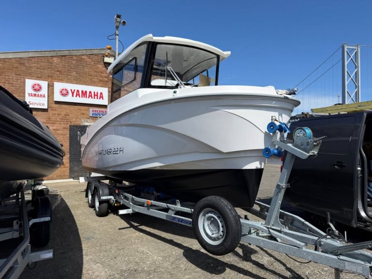 NEW Smartliner 22 Fisher Pilothouse
