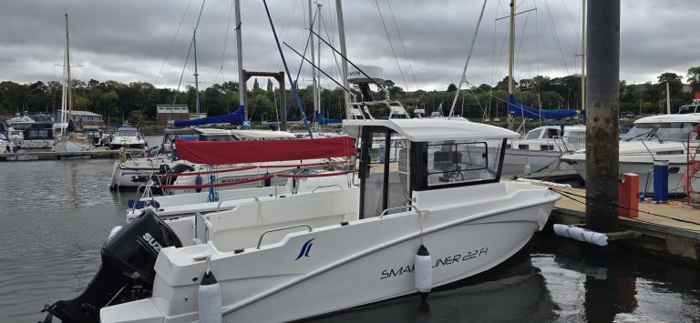 NEW Smartliner 22 Fisher Pilothouse