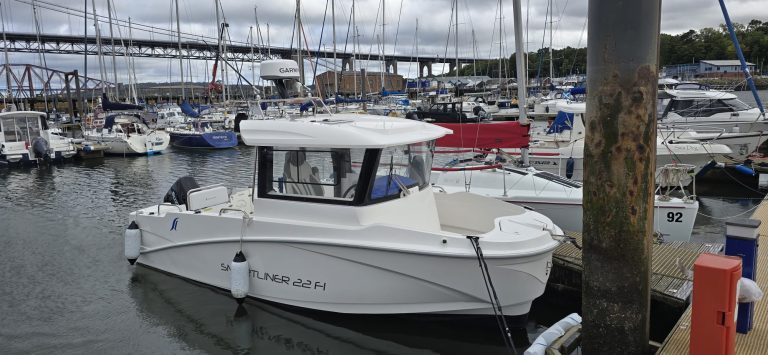 NEW Smartliner 22 Fisher Pilothouse